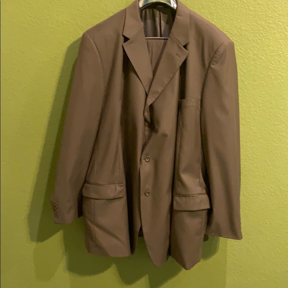 Valenti Uomo Three Button Suit